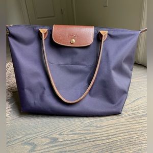 Longchamp Medium Le Pliage Shoulder Tote